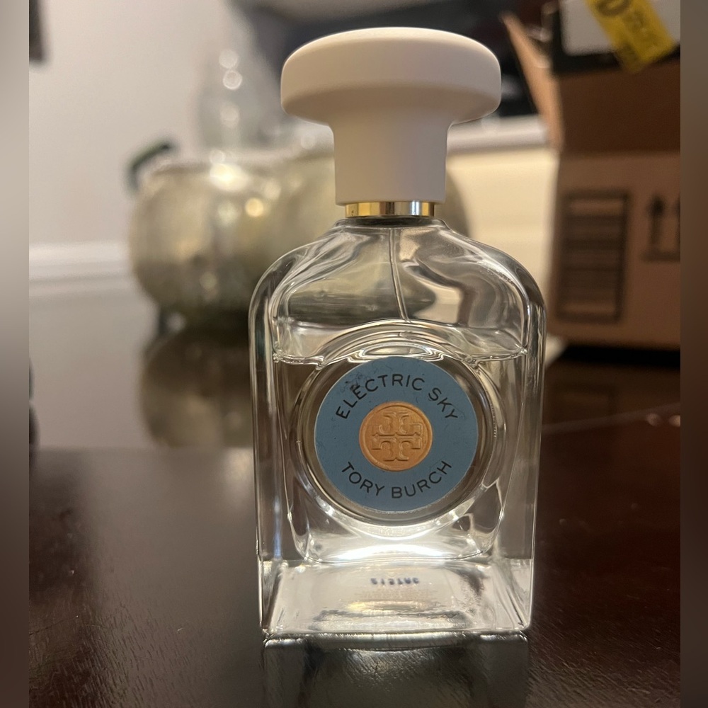 Tory Burch Electric Sky perfume